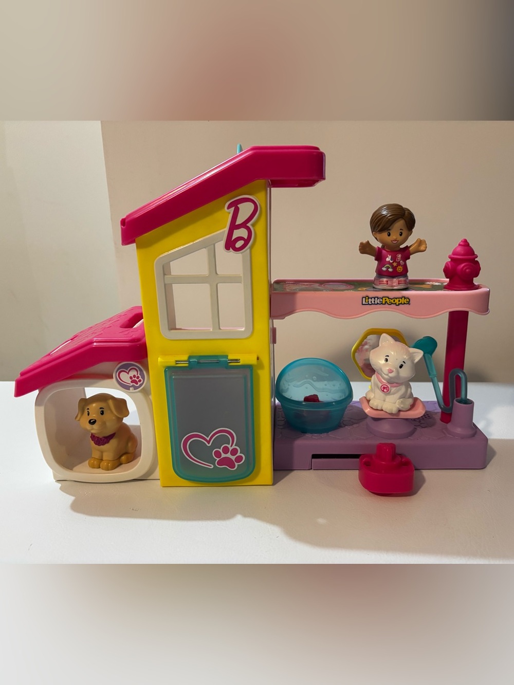 Fisher Price Little People Barbie Play and Care Pet Spa Makes Sounds Works